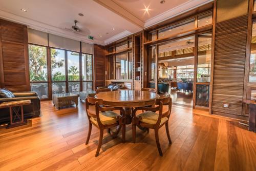 共用Lounge/電視區, 哥倫比亞海灘度假村 (Columbia Beach Resort) in 皮蘇里 共用Lounge/電視區, 哥倫比亞海灘度假村 (Columbia Beach Resort) in 皮蘇里