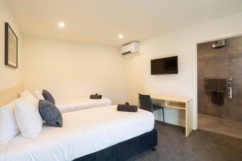 Guestroom, Harvest Park Studios Workers Accommodation in Cromwell Guestroom, Harvest Park Studios Workers Accommodation in Cromwell