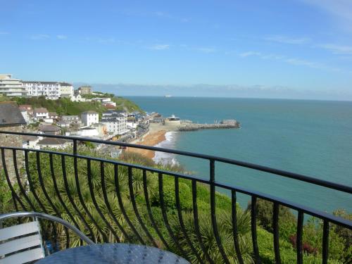 Balcony/terrace, Beach View Apartment in Isle of Wight Balcony/terrace, Beach View Apartment in Isle of Wight