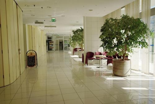 ล็อบบี้, Kolej Akademie in โปนาวา ล็อบบี้, Kolej Akademie in โปนาวา