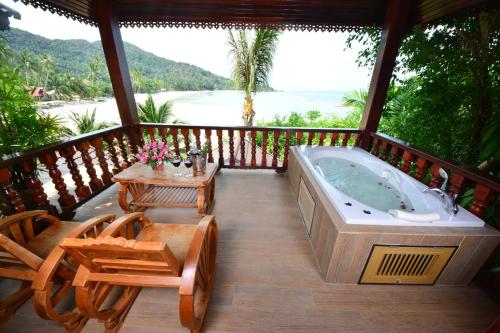 Balcony/terrace, Haad Yao Bayview Resort & Spa - SHA plus Certified in Ko Pha-ngan Balcony/terrace, Haad Yao Bayview Resort & Spa - SHA plus Certified in Ko Pha-ngan