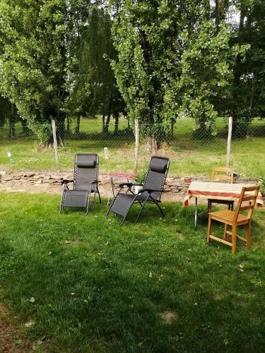 Kert, La Pause 18 in Jars Kert, La Pause 18 in Jars