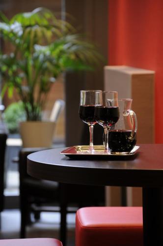 Паб/Коктейль-бар, Hotel Du Commerce in Бланкенберге Паб/Коктейль-бар, Hotel Du Commerce in Бланкенберге