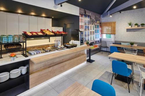 Food and beverages, ibis budget Bayonne in Bayonne Food and beverages, ibis budget Bayonne in Bayonne