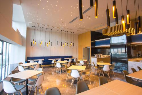 طعام و مشروبات, هوليداي إن إكسبريس ووهان أوبتيكال فالي (Holiday Inn Express Wuhan Optical Valley) in ووهان طعام و مشروبات, هوليداي إن إكسبريس ووهان أوبتيكال فالي (Holiday Inn Express Wuhan Optical Valley) in ووهان