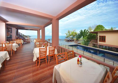Restaurant, Haadyao Bayview Resort & Spa in Haad Yao Restaurant, Haadyao Bayview Resort & Spa in Haad Yao