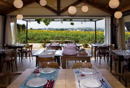Restaurant, Casa Azzurra in Loro Piceno Restaurant, Casa Azzurra in Loro Piceno