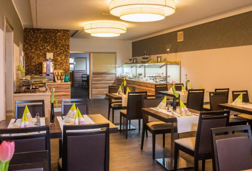 餐廳, 安巴赫豪斯住宿加早餐旅館 (B&S Hotel Am Bachhaus) in 格菲爾德 餐廳, 安巴赫豪斯住宿加早餐旅館 (B&S Hotel Am Bachhaus) in 格菲爾德