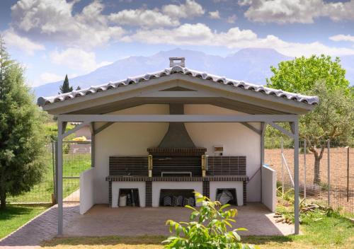 VILLA IN NATURE in Olympia VILLA IN NATURE in Olympia