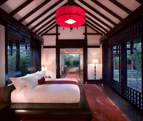 Banyan Tree Lijiang in Lijiang Banyan Tree Lijiang in Lijiang