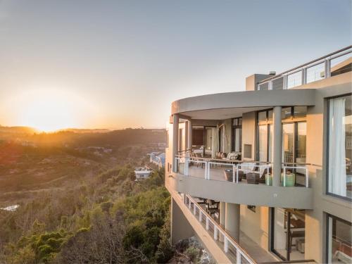 Pemandangan luar, Dazzling View, Knysna - Stunning holiday villa with roof deck & 360° views in Knysna Heights Pemandangan luar, Dazzling View, Knysna - Stunning holiday villa with roof deck & 360° views in Knysna Heights