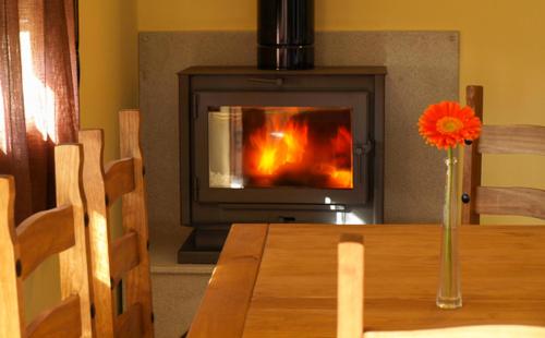 Pub/Lounge, Apartamentos Rurales El Calama in Zarza de Granadilla Pub/Lounge, Apartamentos Rurales El Calama in Zarza de Granadilla