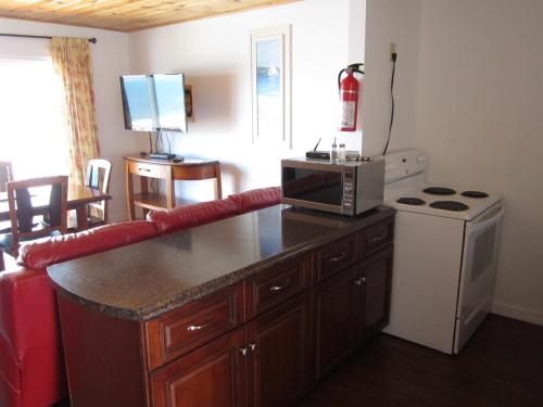 This photo about Clipper Shipp Beach Motel shared on HyHotel.com