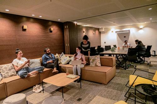 Business center, Viajero Bogota Hostel & Spa in Bogotá Business center, Viajero Bogota Hostel & Spa in Bogotá