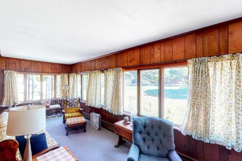 Classic Southold Country Charmer in Southold (NY) Classic Southold Country Charmer in Southold (NY)