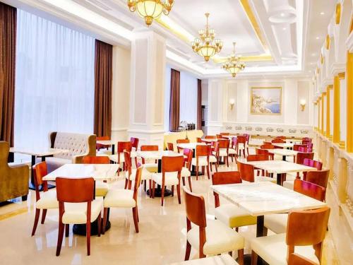 Vienna International Hotel Changsha Meixi Lake Bubugao in Trường Sa Vienna International Hotel Changsha Meixi Lake Bubugao in Trường Sa