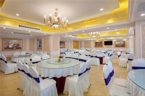 Vienna Hotel Zhengzhou Zhongyuan Futa in Guancheng Vienna Hotel Zhengzhou Zhongyuan Futa in Guancheng