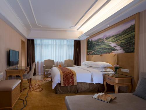 Vienna Hotel Shenzhen Yantian Gangtian Road Metro Station in Yantian District Vienna Hotel Shenzhen Yantian Gangtian Road Metro Station in Yantian District