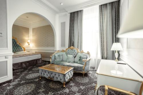 로얄 그랜드 호텔 (Royal Grand Hotel) in 키이브 로얄 그랜드 호텔 (Royal Grand Hotel) in 키이브