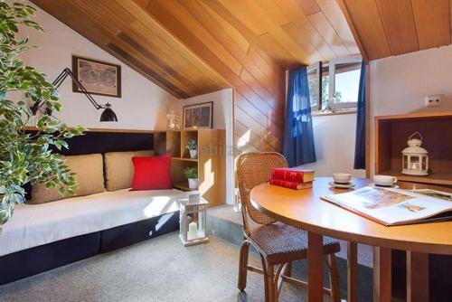 Chalet para grandes familias in Seva Chalet para grandes familias in Seva