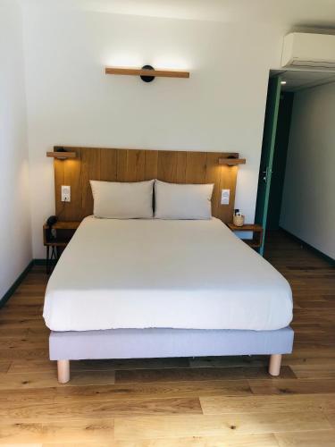 Logis Hotel Les TILLEULS in Saint-Amand-Montrond Logis Hotel Les TILLEULS in Saint-Amand-Montrond