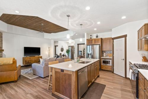 The Lazy Bear in Sandpoint The Lazy Bear in Sandpoint