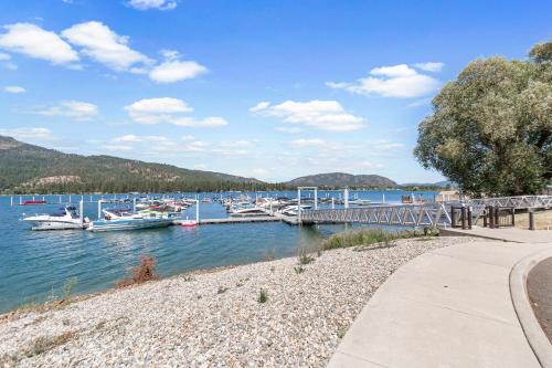 The Lazy Bear in Sandpoint The Lazy Bear in Sandpoint