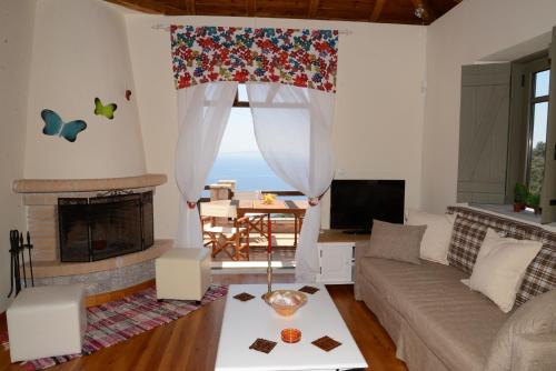 Dio Guesthouses in Leonidion Dio Guesthouses in Leonidion