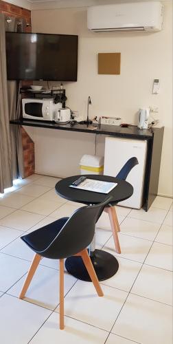 Gold Coast Airport Motel - Only 300 Meters To Airport Terminal in Bilinga Gold Coast Airport Motel - Only 300 Meters To Airport Terminal in Bilinga