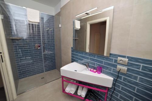 Bathroom, Hotel San Crispino in Morrovalle Bathroom, Hotel San Crispino in Morrovalle
