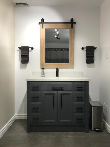 Canadian Rockies Inn - Adults only in Field (BC) Canadian Rockies Inn - Adults only in Field (BC)