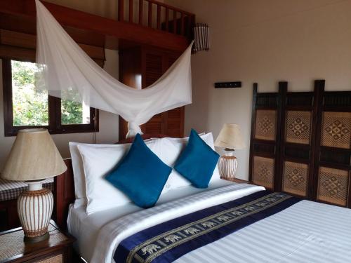 Baan Kan Tiang See Villas - 2 Bedroom Villas in Koh Lanta Baan Kan Tiang See Villas - 2 Bedroom Villas in Koh Lanta