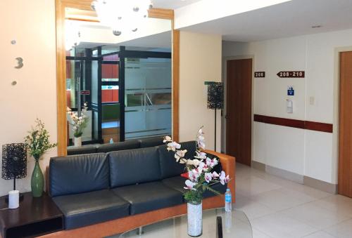 Lobby, RedDoorz Plus @ ABC Landmark Hotel in Kidapawan City Lobby, RedDoorz Plus @ ABC Landmark Hotel in Kidapawan City