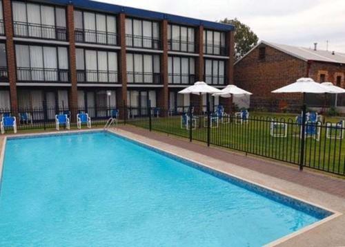 مسبح, Richmond Henty Hotel in بورتلاند مسبح, Richmond Henty Hotel in بورتلاند