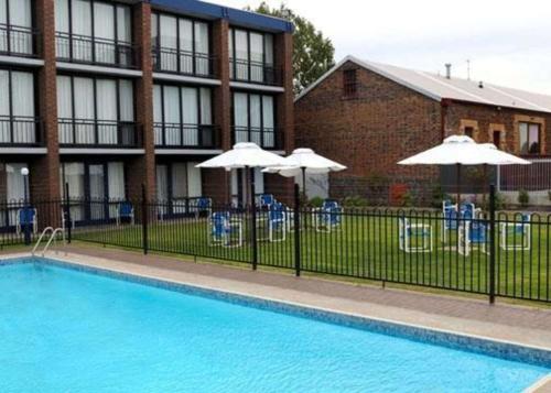 مسبح, Richmond Henty Hotel in بورتلاند مسبح, Richmond Henty Hotel in بورتلاند