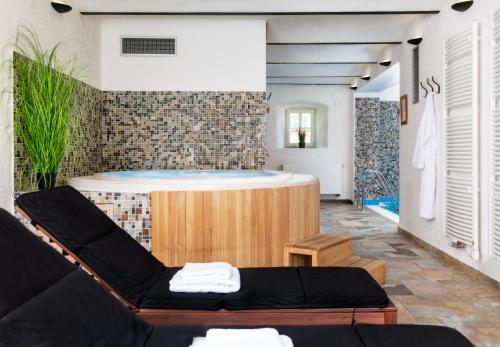 Pezsgőfürdő, Wellness Hotel Florian Ceske Zleby in Stozec Pezsgőfürdő, Wellness Hotel Florian Ceske Zleby in Stozec