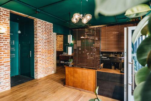 Vestíbulo, Les Chouettes Hostel in Rennes Vestíbulo, Les Chouettes Hostel in Rennes