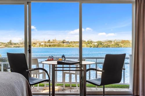 อาหารและเครื่องดื่ม, The Tauranga on the Waterfront in ทารองก้า อาหารและเครื่องดื่ม, The Tauranga on the Waterfront in ทารองก้า