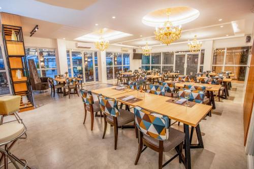 Restaurant, Solano Hotel in Batangas Restaurant, Solano Hotel in Batangas