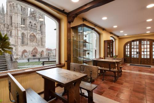 Lobby, Crisol Meson del Cid in Burgos Lobby, Crisol Meson del Cid in Burgos