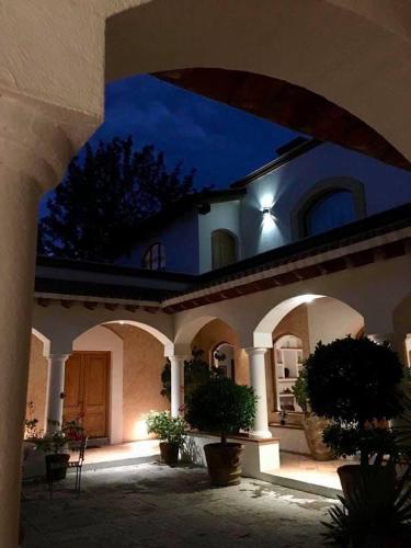 Létesítmények, La Casona de los Colibríes (La Casona de los Colibries) in Corregidora Létesítmények, La Casona de los Colibríes (La Casona de los Colibries) in Corregidora