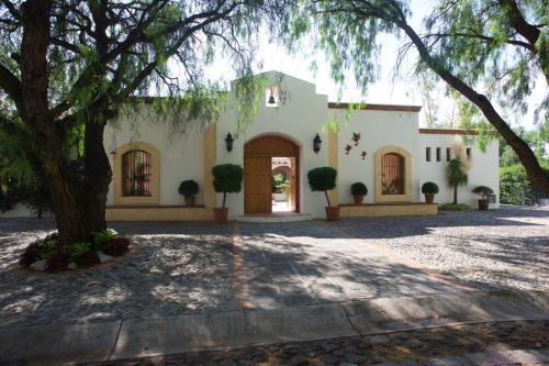 A szálláshely kívülről, La Casona de los Colibríes (La Casona de los Colibries) in Corregidora A szálláshely kívülről, La Casona de los Colibríes (La Casona de los Colibries) in Corregidora