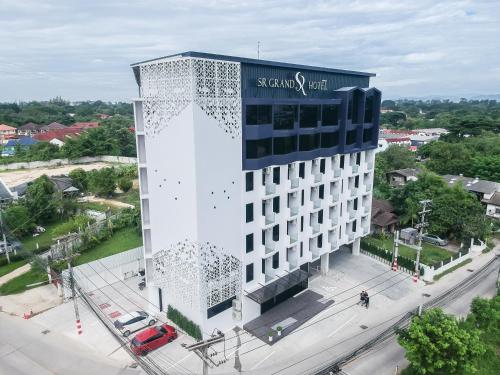 SR Grand Hotel in Charoenmueng SR Grand Hotel in Charoenmueng