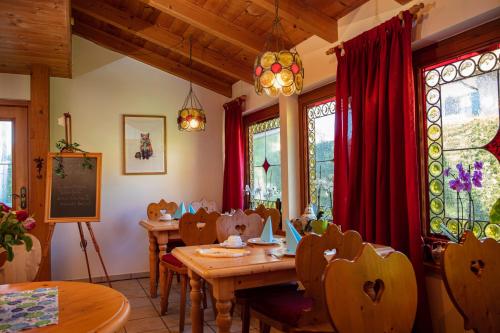 餐飲選擇, Aparthotel Chiemgaufuchs - CHIEMGAUKARTE Neu ab Mai 2025! in 因策爾市中心 餐飲選擇, Aparthotel Chiemgaufuchs - CHIEMGAUKARTE Neu ab Mai 2025! in 因策爾市中心