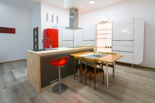 ห้องครัว, Luxusní velký apartmán s terasou v centru Litomyšle (Luxusni velky apartman s terasou v centru Litomysle) in ลิโทมิเซล ห้องครัว, Luxusní velký apartmán s terasou v centru Litomyšle (Luxusni velky apartman s terasou v centru Litomysle) in ลิโทมิเซล