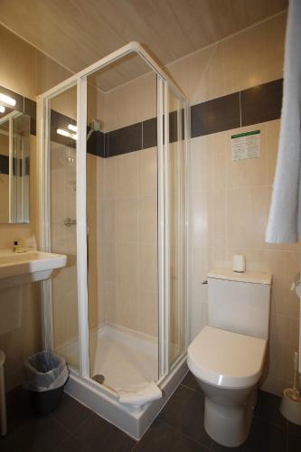 Μπάνιο, Contact Hotel - Hotel Le Lion d'Or Lamballe in Λαμπάλ Μπάνιο, Contact Hotel - Hotel Le Lion d'Or Lamballe in Λαμπάλ