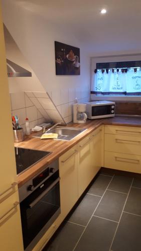 Kitchen, Sarah klein aber fein in Neunkirchen Kitchen, Sarah klein aber fein in Neunkirchen