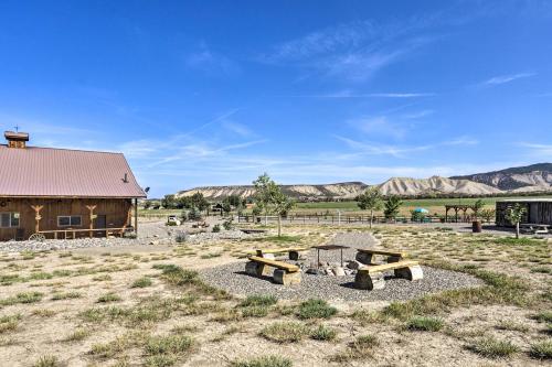 Montrose Barndominium on 7 Acres with Views! in Telluride (CO) Montrose Barndominium on 7 Acres with Views! in Telluride (CO)