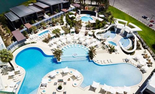 Swimming pool, Crown Metropol Perth Hotel in Burswood Swimming pool, Crown Metropol Perth Hotel in Burswood