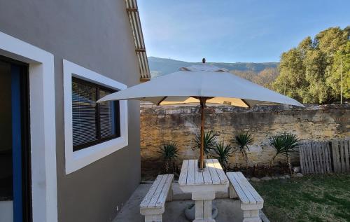Balkon/terasa, Bosberg Chalets, Somerset East - Private Upmarket Apartment With Inclusive Services in Somerset East Balkon/terasa, Bosberg Chalets, Somerset East - Private Upmarket Apartment With Inclusive Services in Somerset East